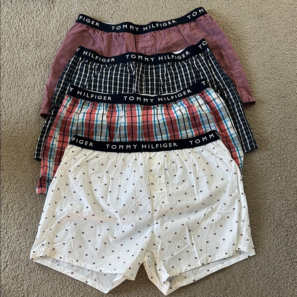🟢2/$20 New w/o tag Pack of 4 Tommy Hilfiger Boxer Shorts